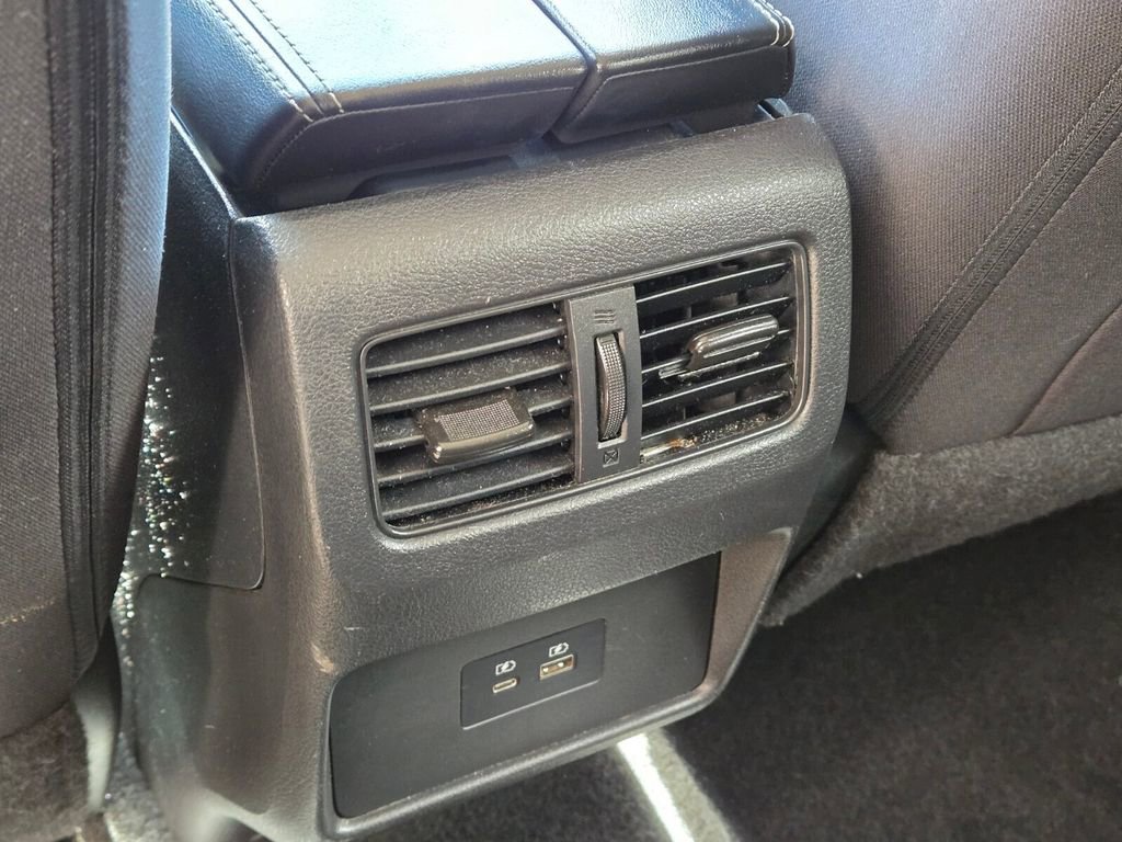Used 2023 Nissan Rogue SV AWD/4WD image 16