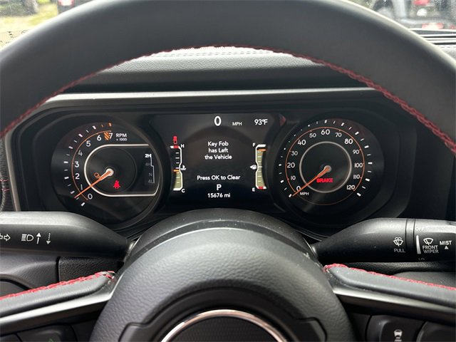 Used 2024 Jeep Gladiator Rubicon w/ Technology Group image 26