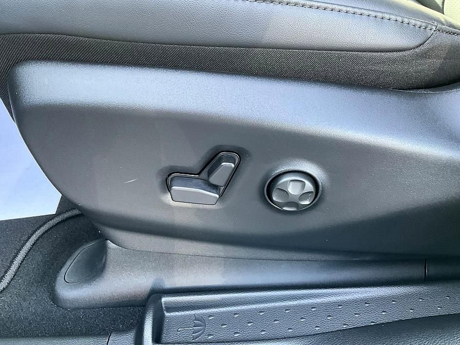 New 2026 Chrysler Pacifica Select image 17