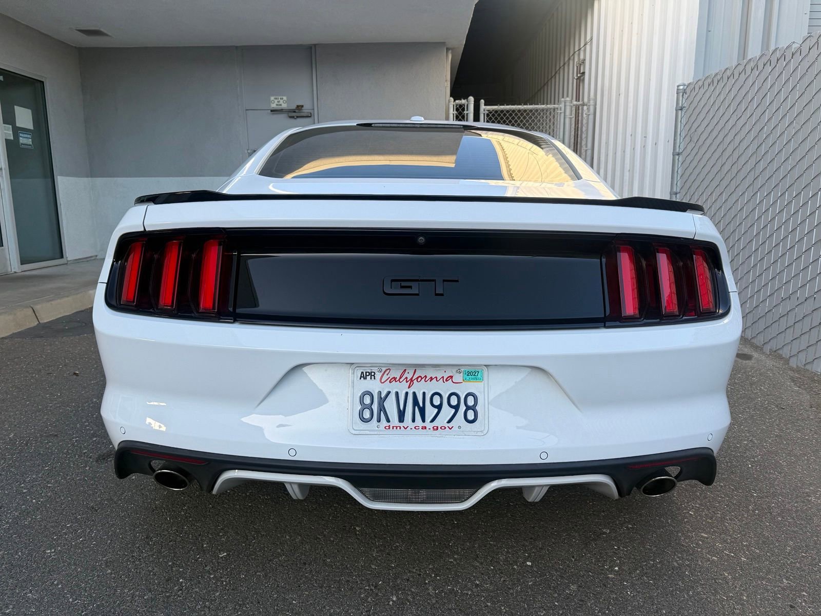 Used 2016 Ford Mustang GT Premium w/ Black Accent Package RWD image 4