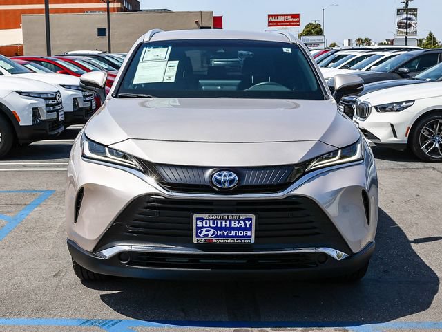 Used 2022 Toyota Venza XLE AWD/4WD image 2