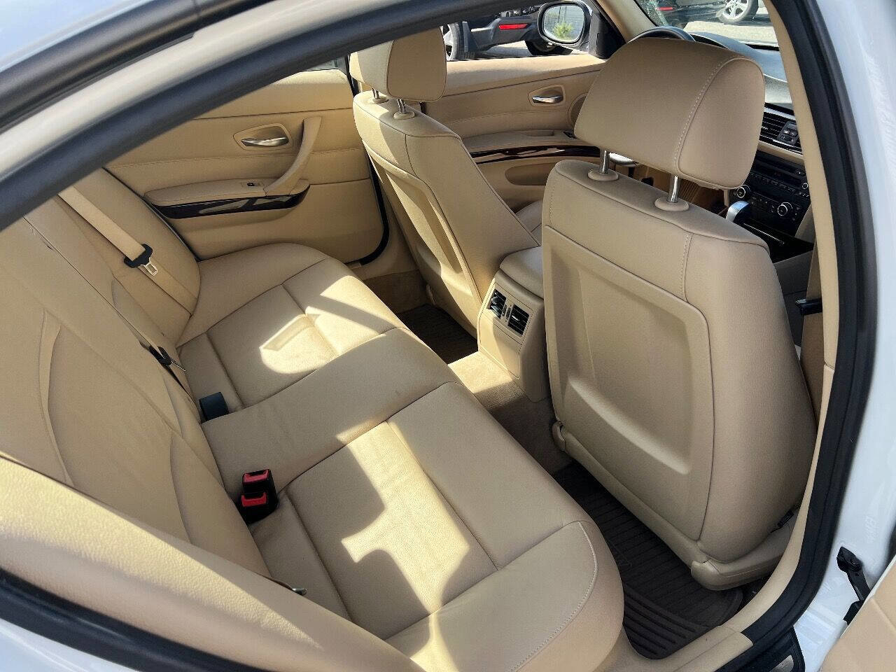 Used 2011 BMW 328i Sedan RWD image 14