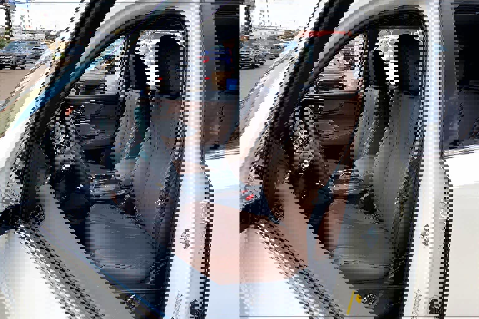 Certified 2025 Acura MDX SH-AWD w/ Technology Package image 7