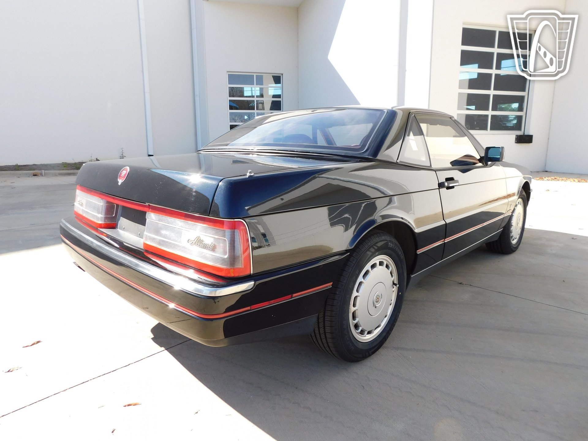 Used 1989 Cadillac Allante FWD image 25