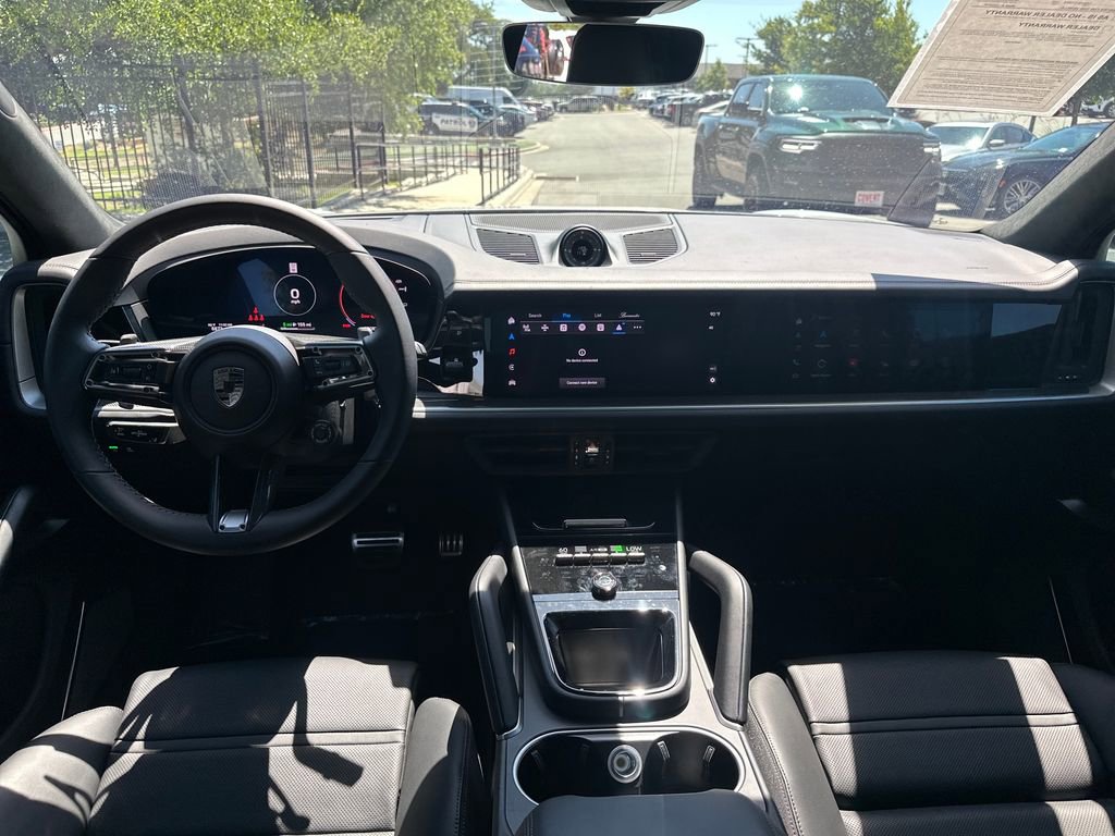 Used 2025 Porsche Cayenne Turbo AWD/4WD image 27