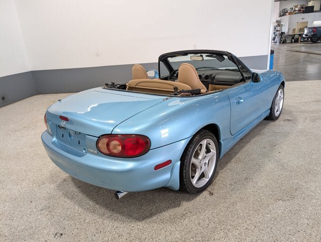 Used 2002 MAZDA MX-5 Miata LS RWD image 3