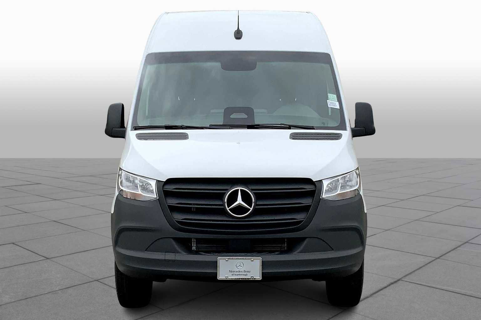 Used 2025 Mercedes-Benz Sprinter 2500 image 3