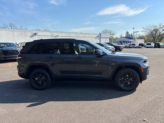 New 2026 Jeep Grand Cherokee Altitude AWD/4WD image 28