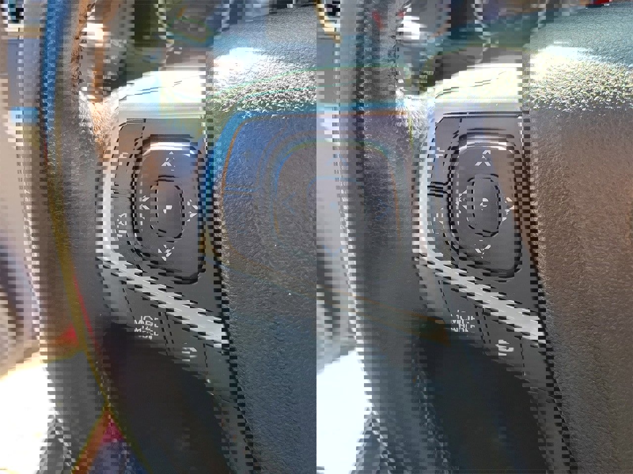 Used 2017 Toyota Camry SE image 19