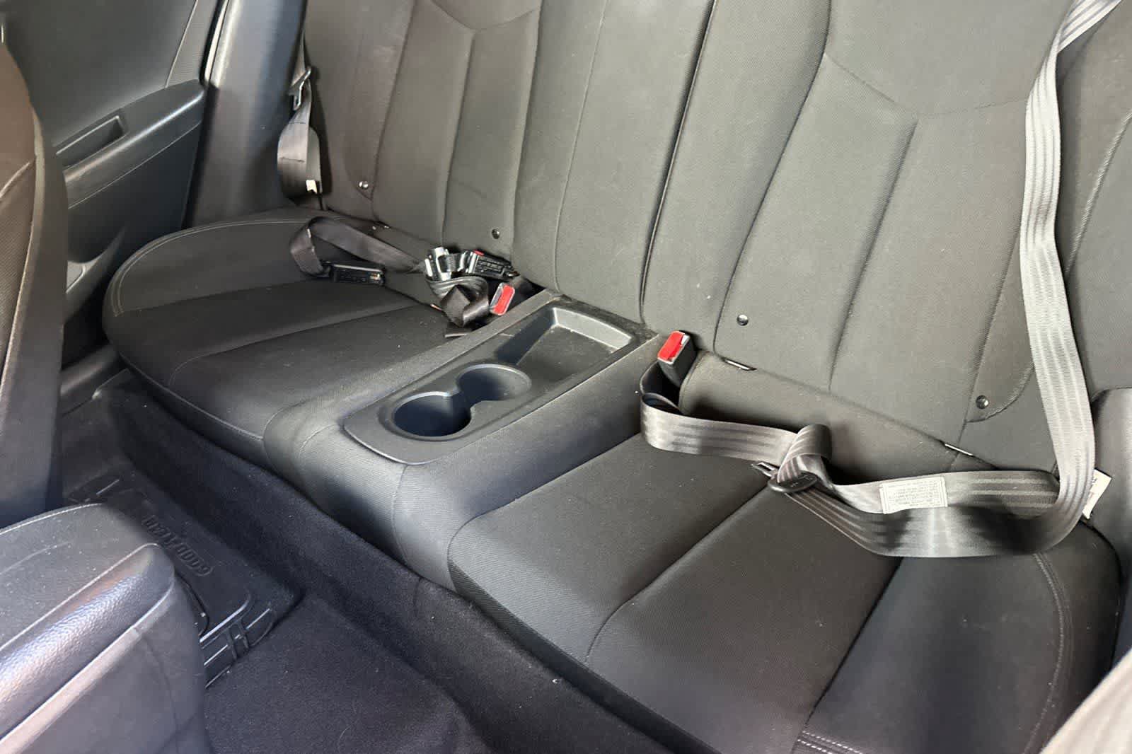 Used 2015 Hyundai Veloster FWD image 5