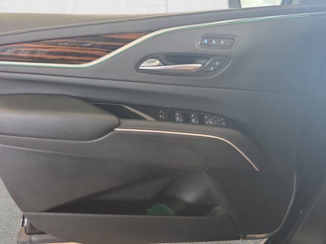 Certified 2024 Cadillac Escalade Premium Luxury AWD/4WD image 28