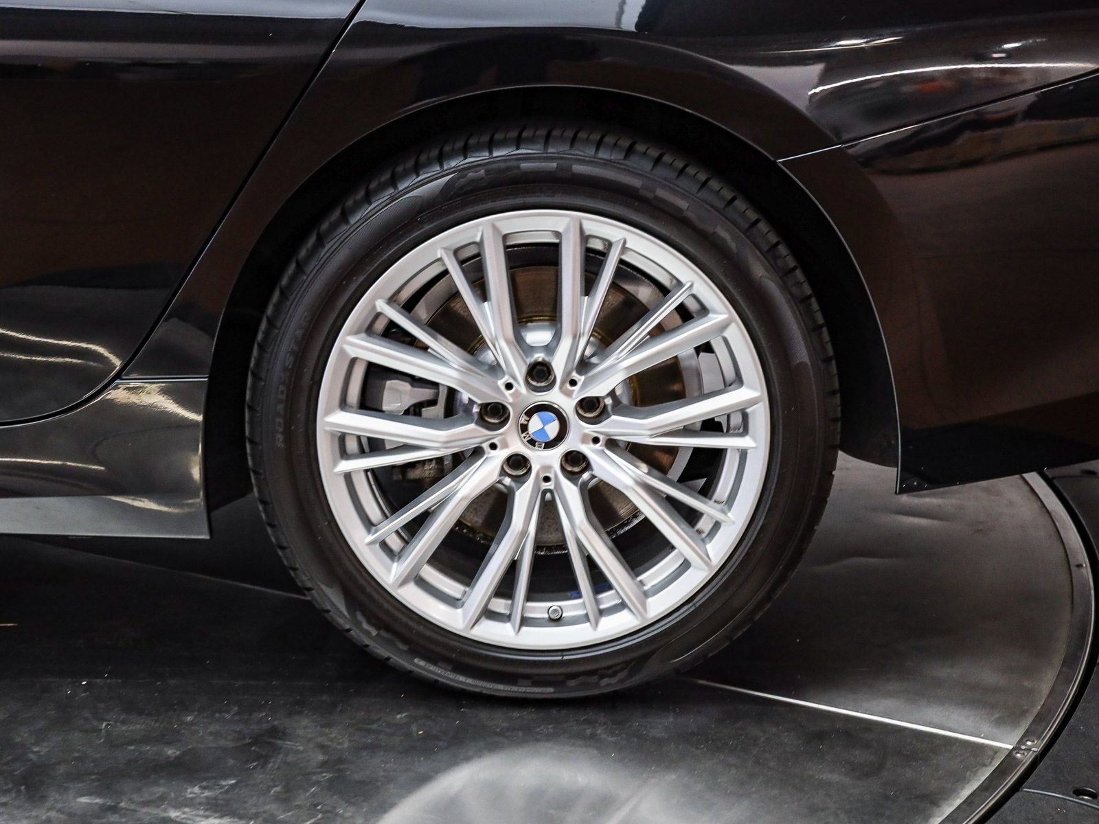 Used 2024 BMW 330i xDrive Sedan w/ Convenience Package AWD/4WD image 11