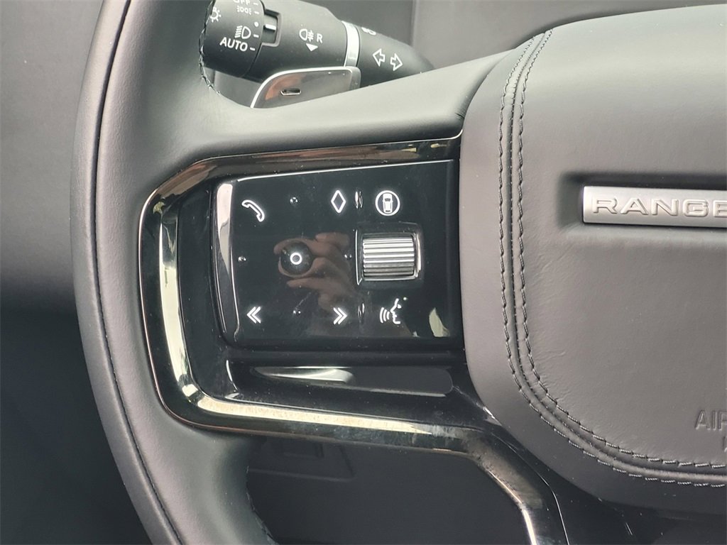 Used 2025 Land Rover Range Rover Velar S image 15