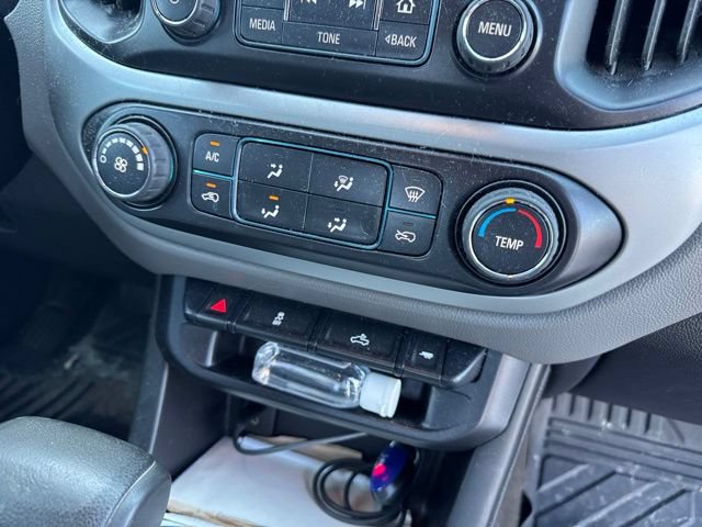 Used 2015 Chevrolet Colorado LT AWD/4WD image 11