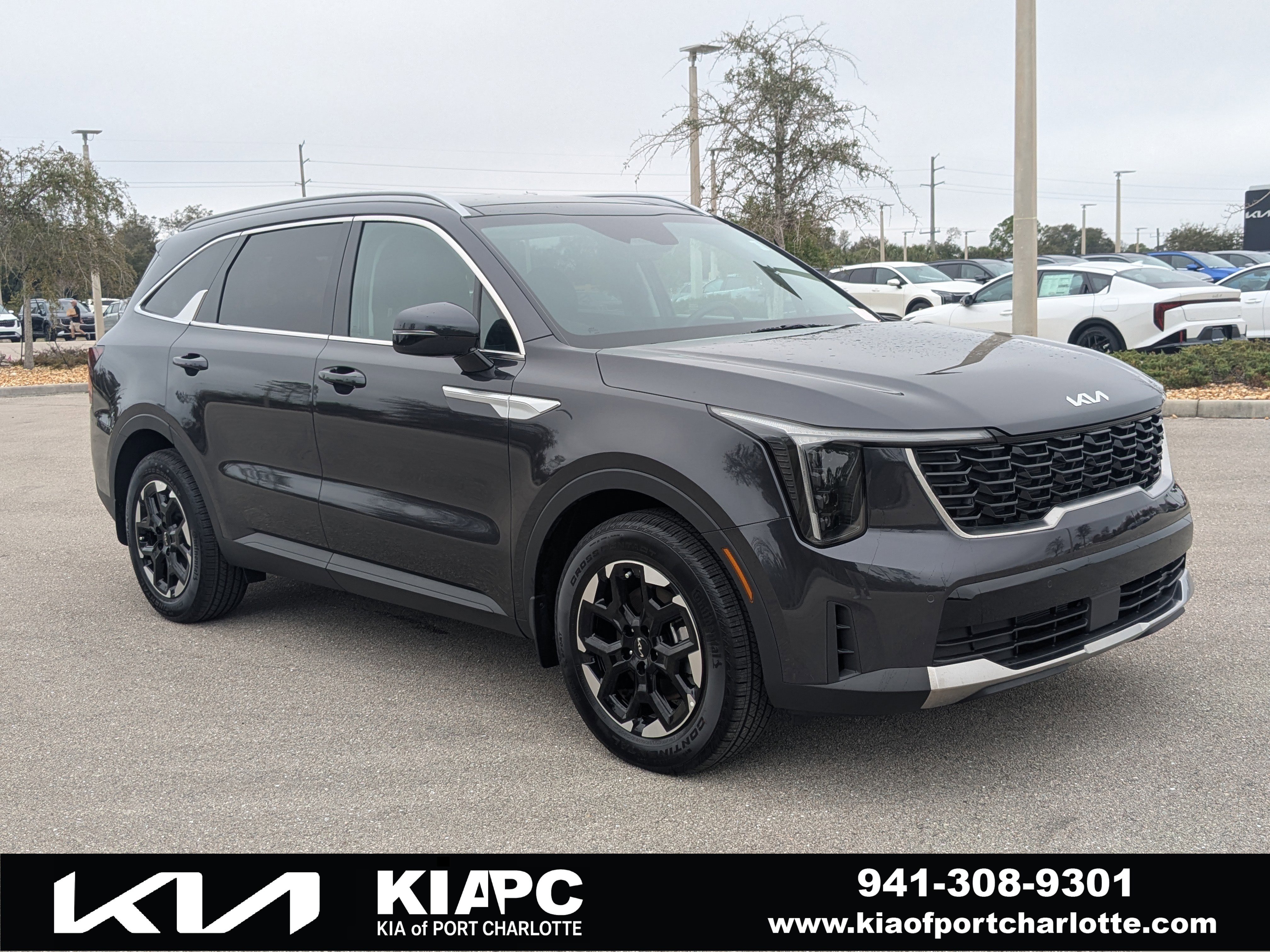 Used 2025 Kia Sorento S w/ Panoramic Sunroof Package