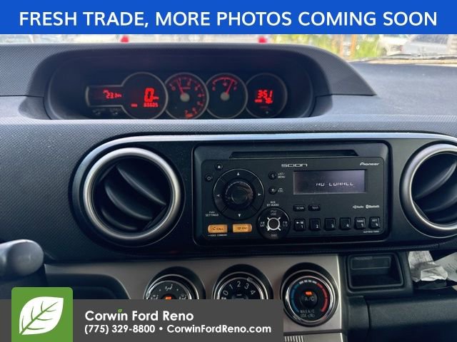 Used 2013 Scion xB FWD image 16