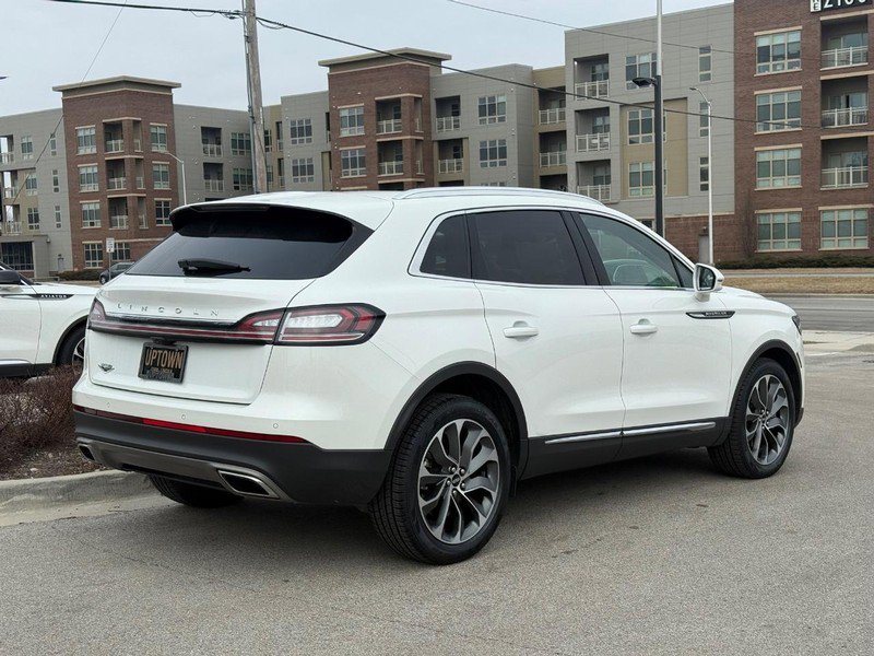 Certified 2023 Lincoln Nautilus Reserve image 3