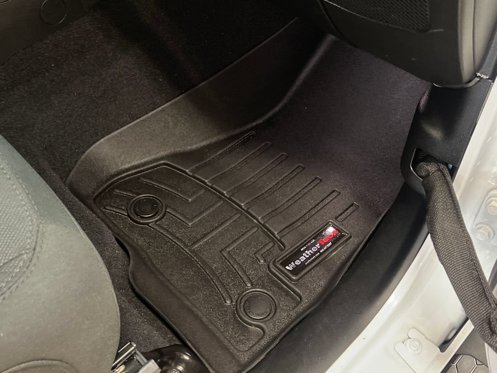 Used 2023 Jeep Wrangler Unlimited Sport AWD/4WD image 40