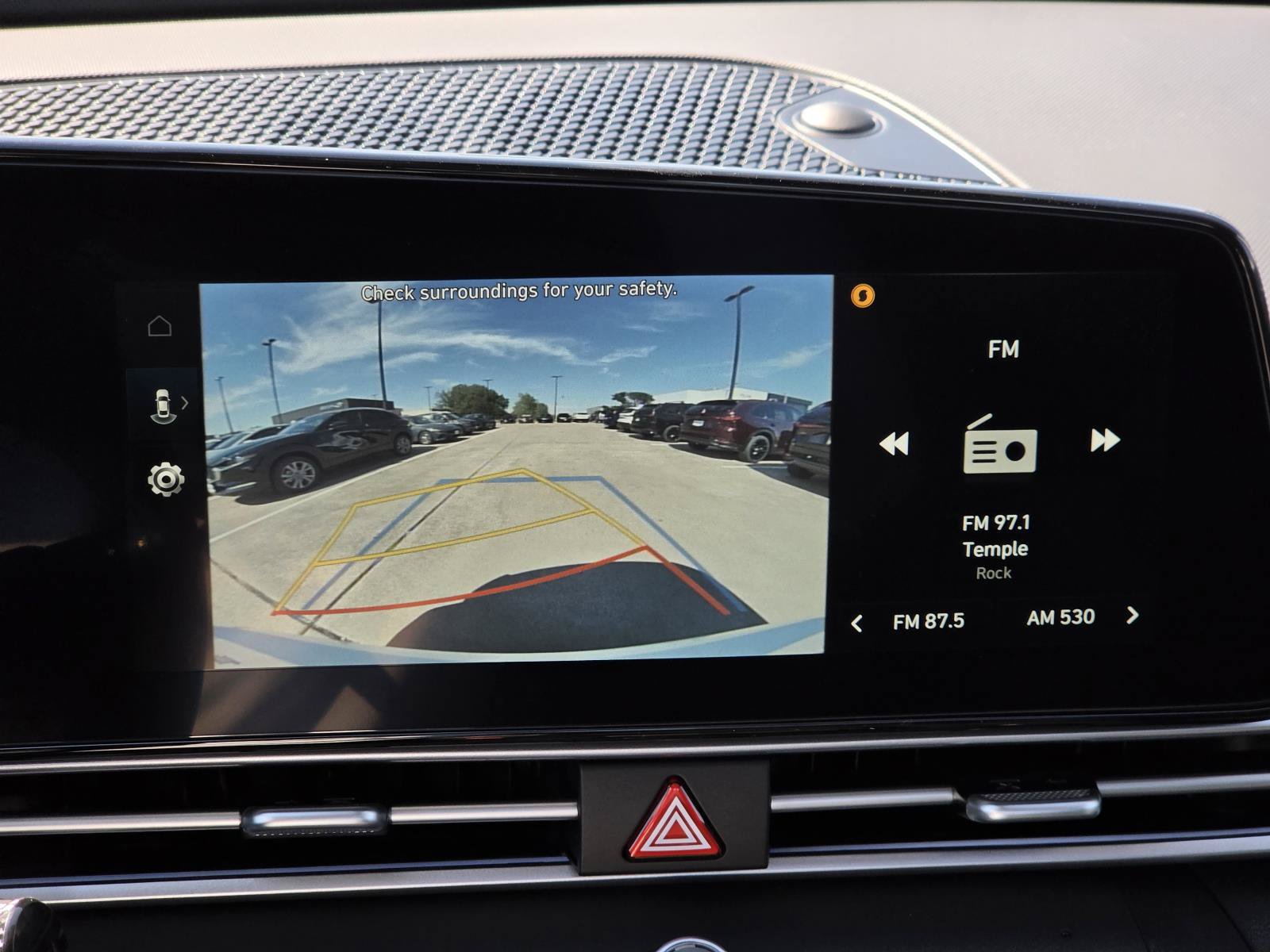New 2026 Hyundai Elantra Limited FWD image 19