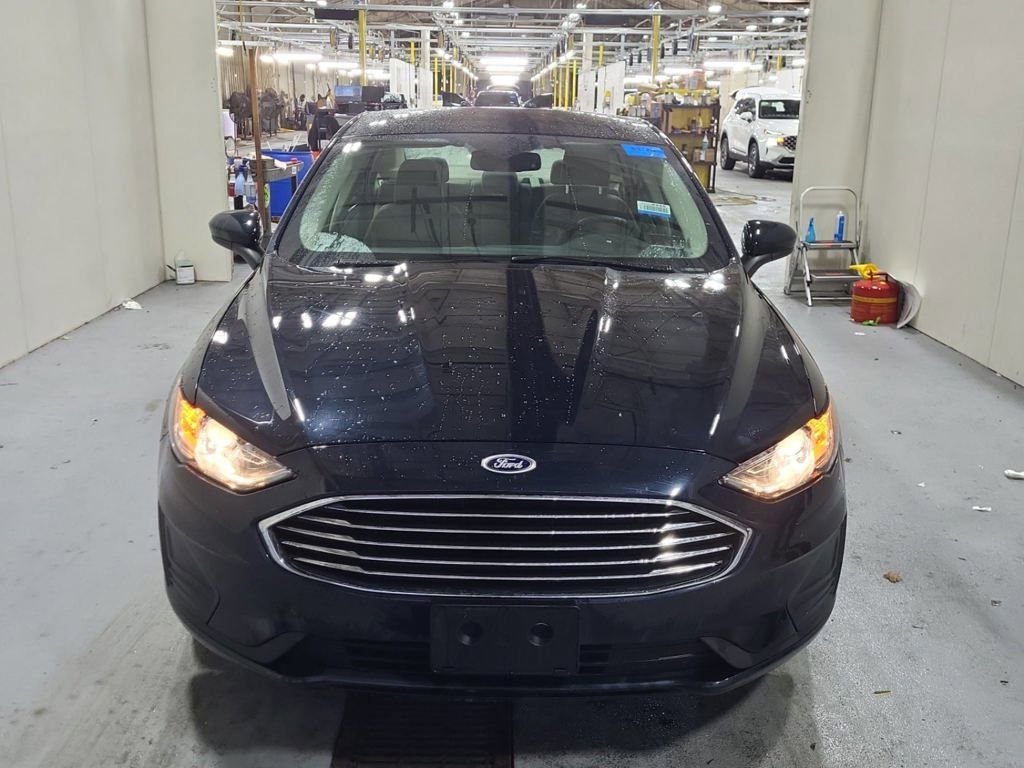Used 2020 Ford Fusion SE image 6