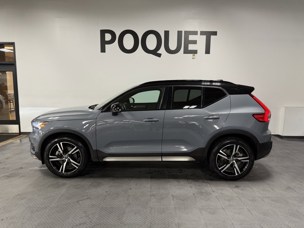 Used 2021 Volvo XC40 T5 R-Design