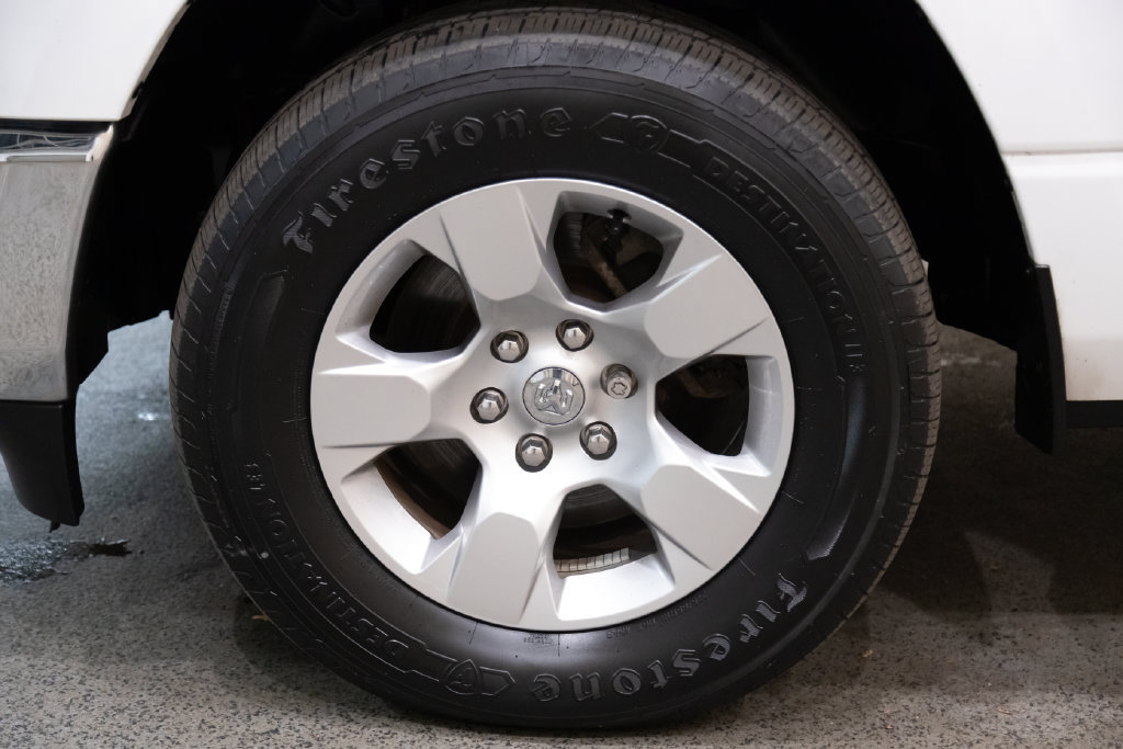 Used 2019 RAM 1500 Big Horn AWD/4WD image 9