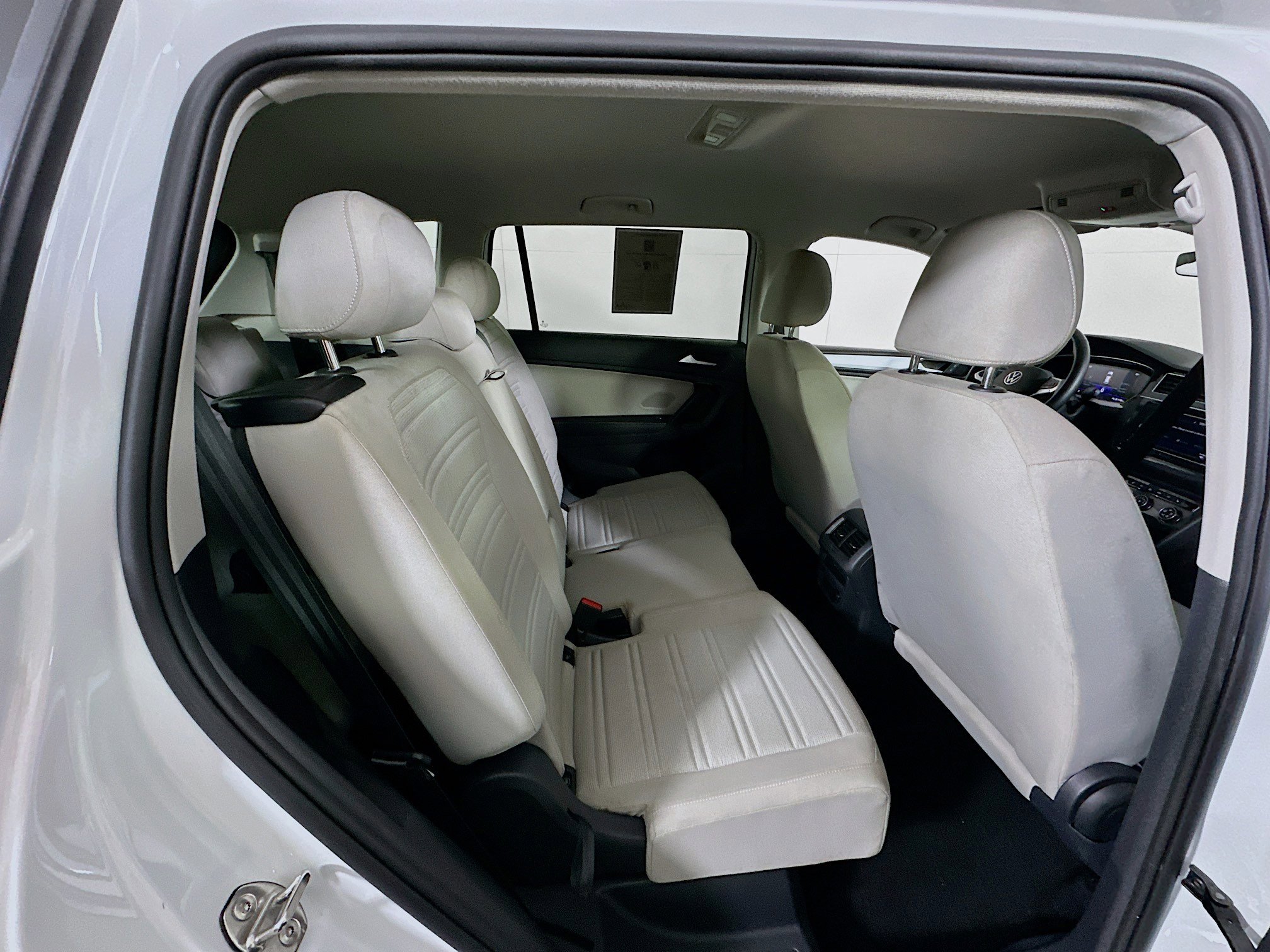 Used 2024 Volkswagen Tiguan S image 30