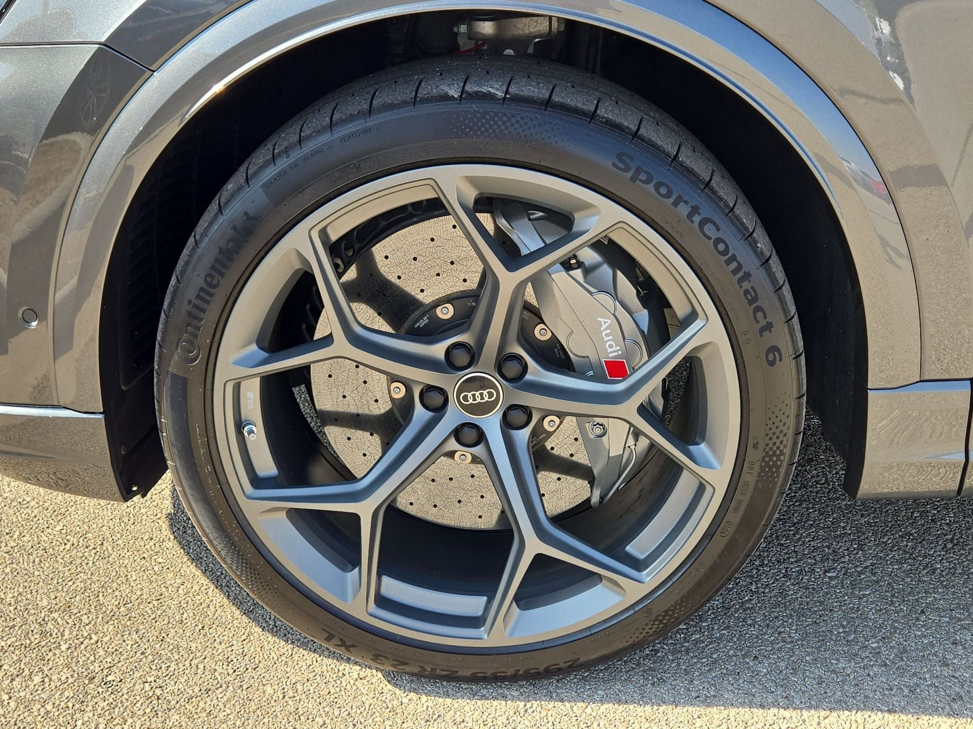Certified 2025 Audi RS Q8 performance AWD/4WD image 11