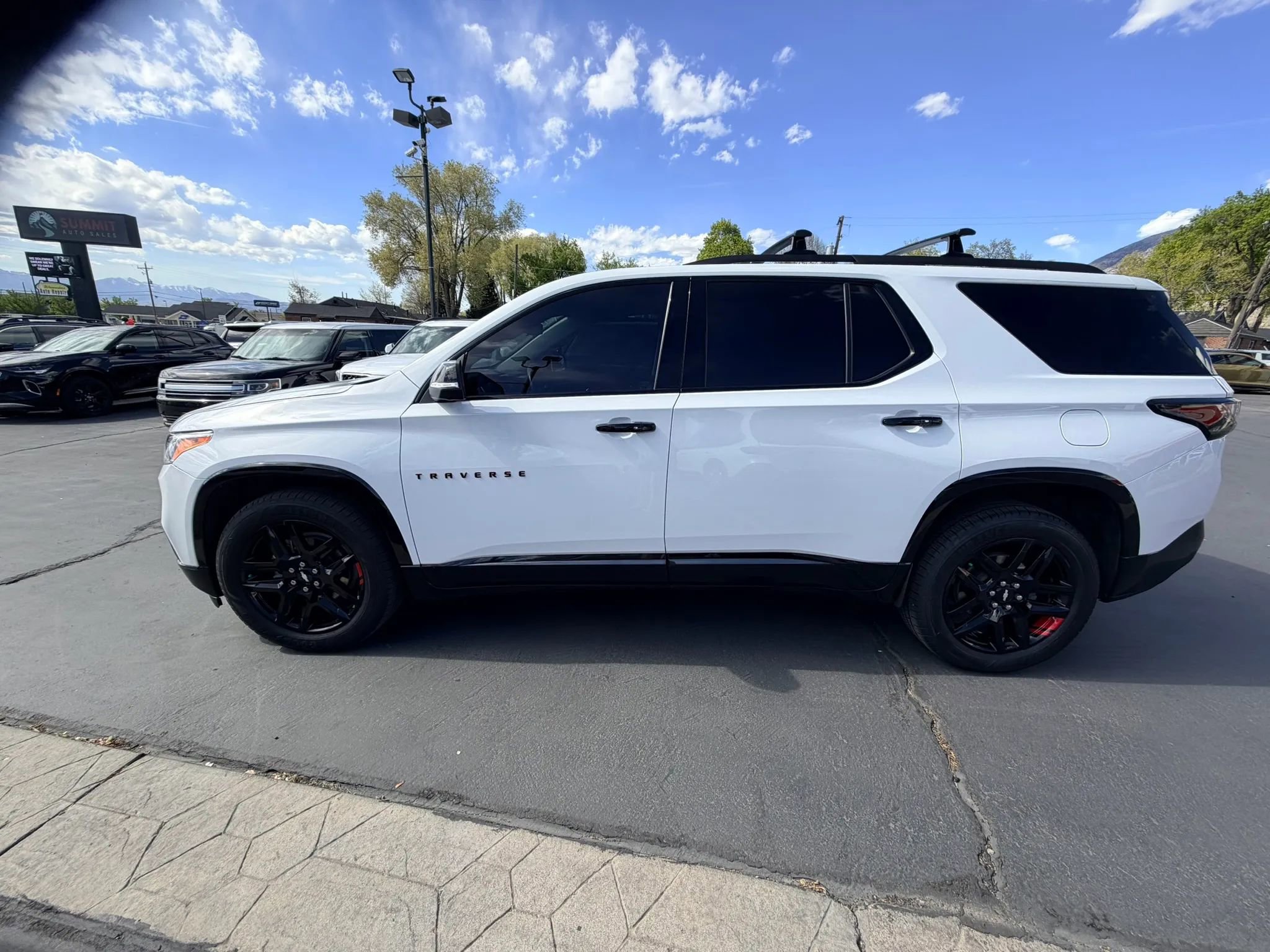 Used 2021 Chevrolet Traverse Premier w/ Redline Edition AWD/4WD image 6