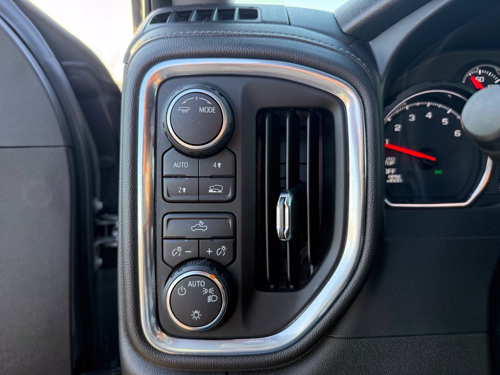 Used 2021 Chevrolet Silverado 1500 LT AWD/4WD image 34