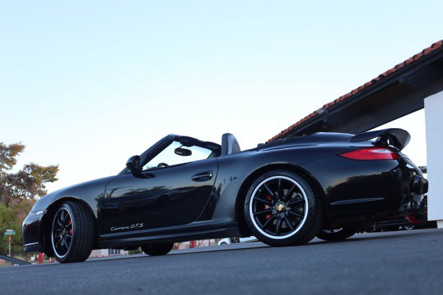 Used 2011 Porsche 911 Carrera GTS RWD image 18
