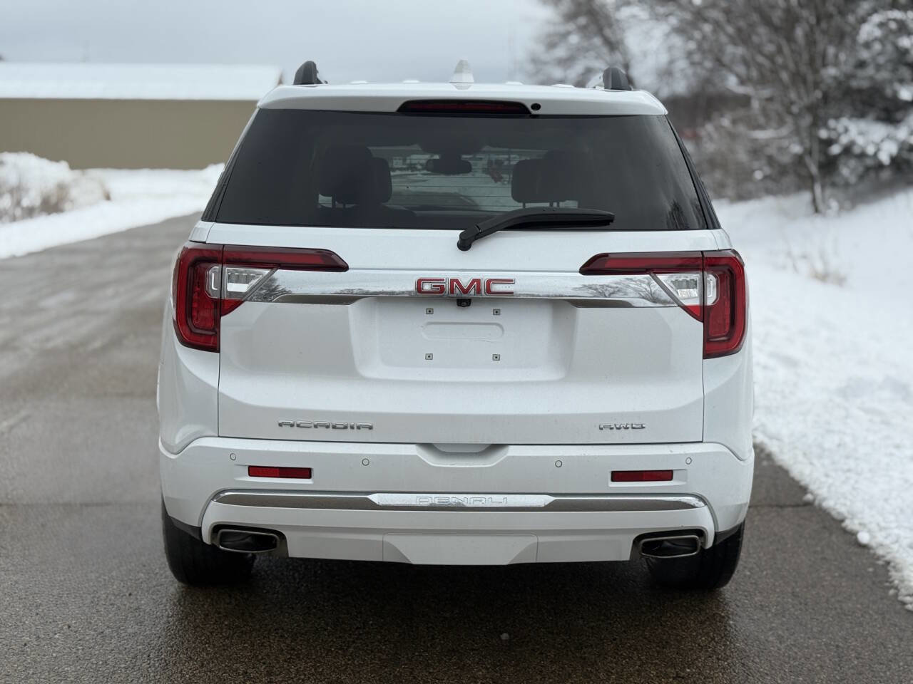 Used 2023 GMC Acadia Denali w/ Trailering Package AWD/4WD image 7