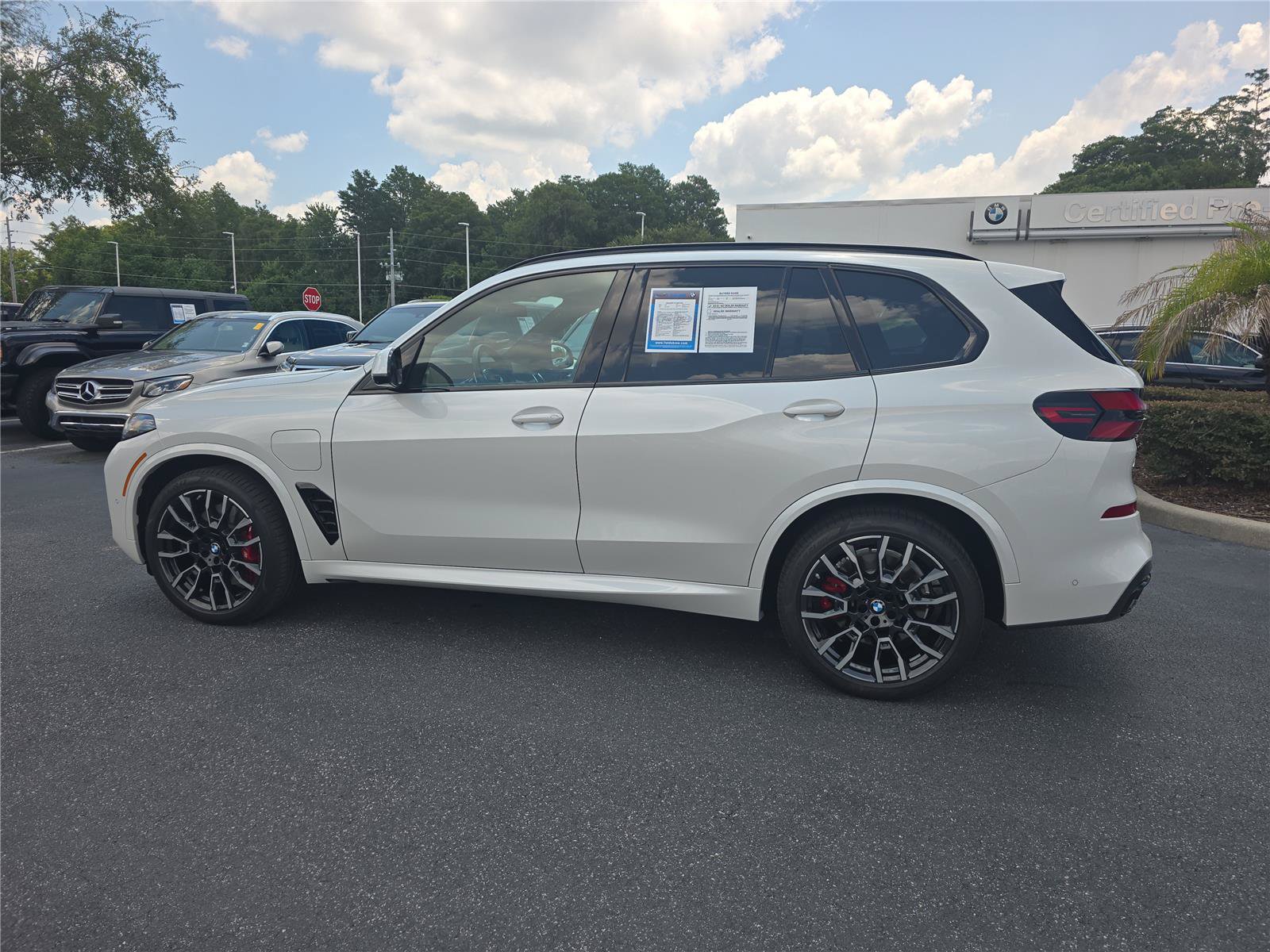 Used 2026 BMW X5 xDrive50e w/ M Sport Package AWD/4WD image 5