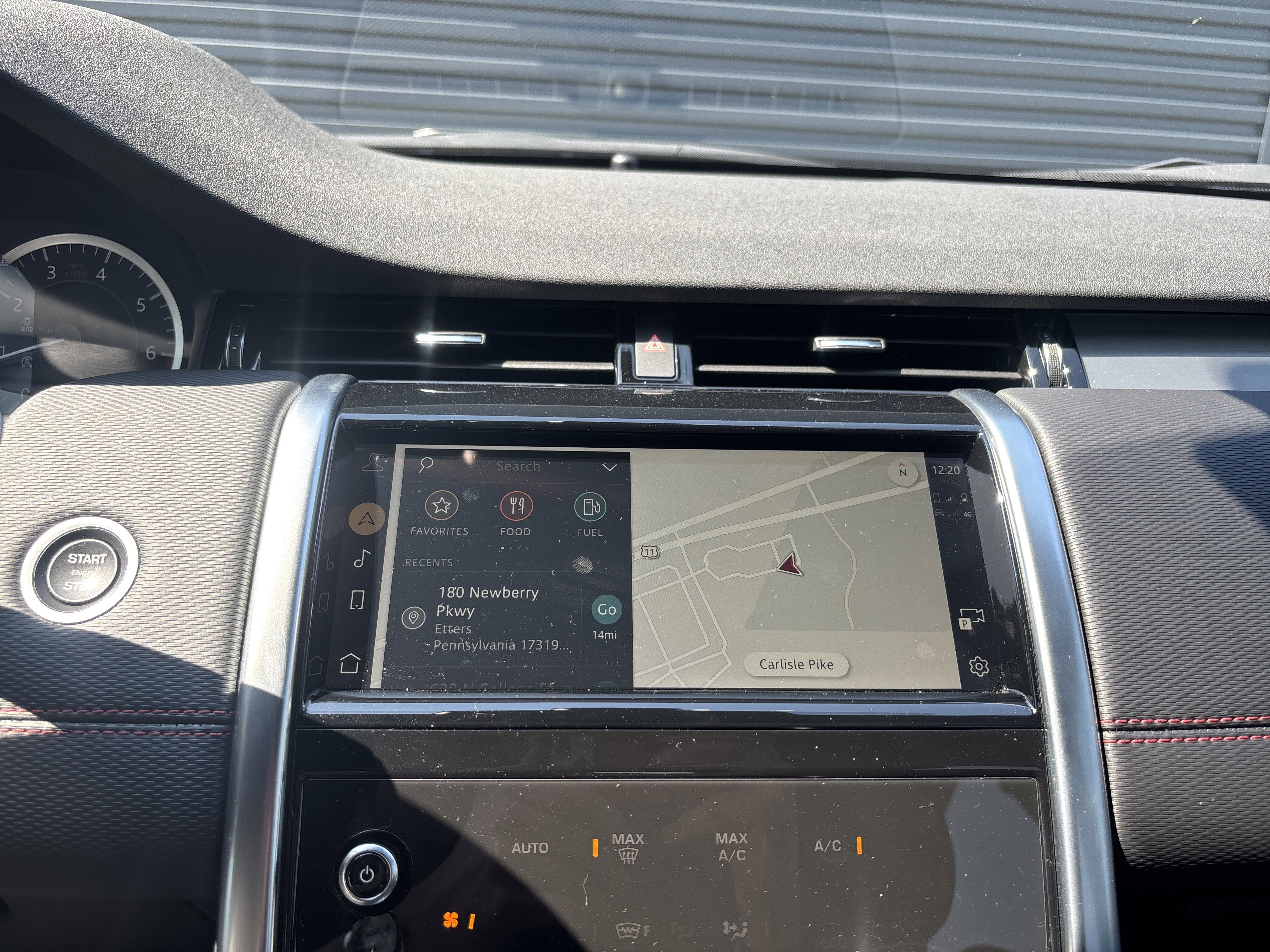 Used 2023 Land Rover Discovery Sport SE R-Dynamic image 18