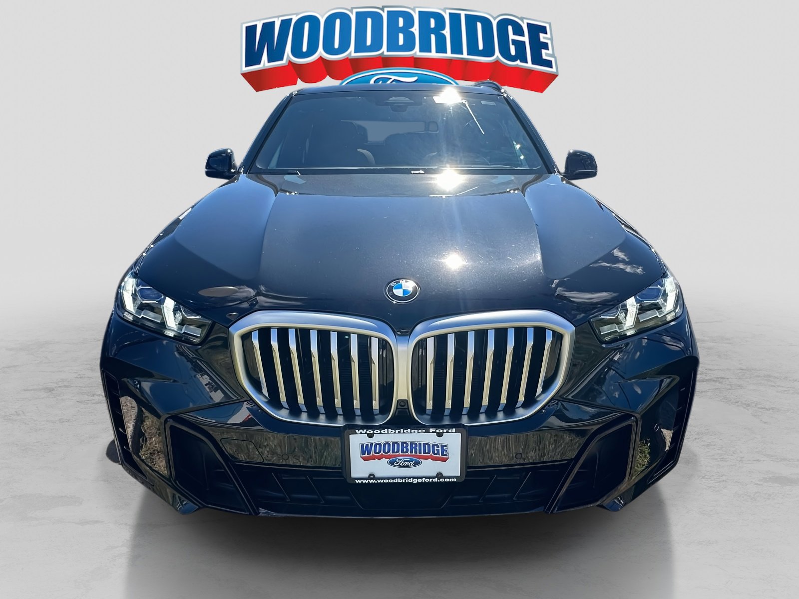 Used 2024 BMW X5 xDrive40i w/ M Sport Package image 3