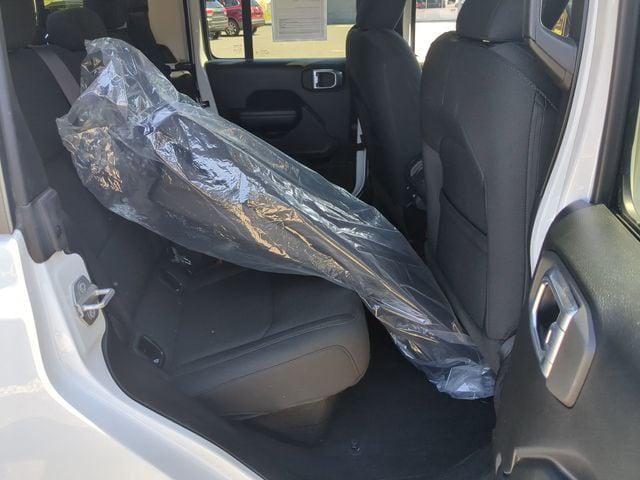 Certified 2021 Jeep Gladiator Sport AWD/4WD image 18