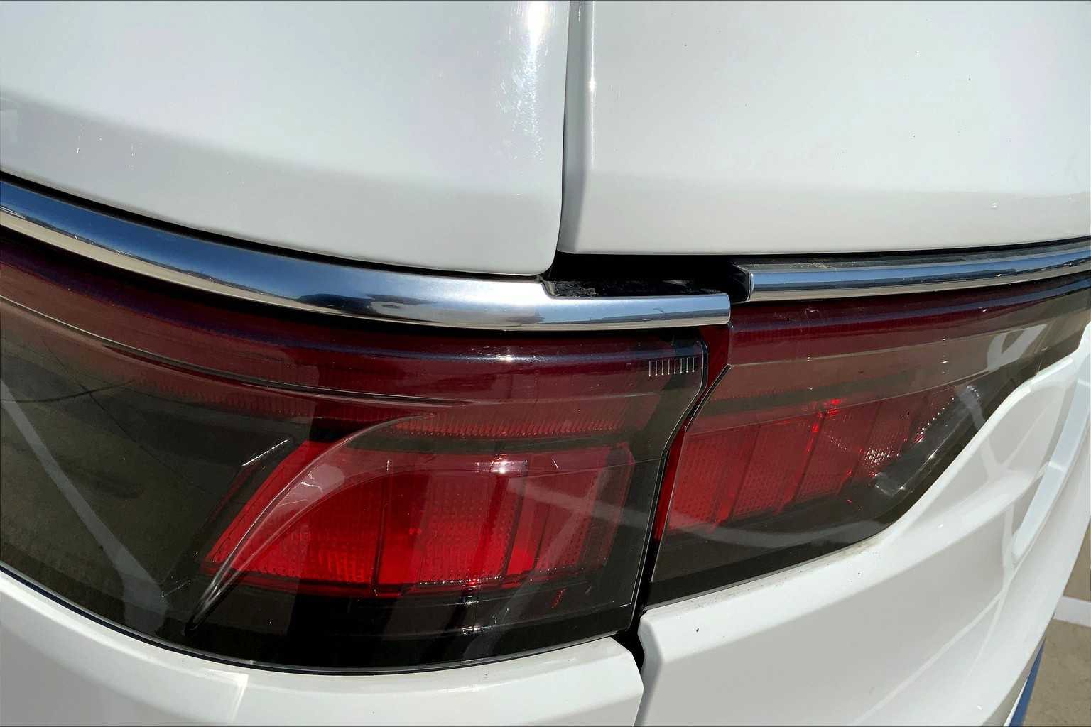 Used 2023 Jeep Wagoneer L Series III w/ Preferred Equipment Group image 26