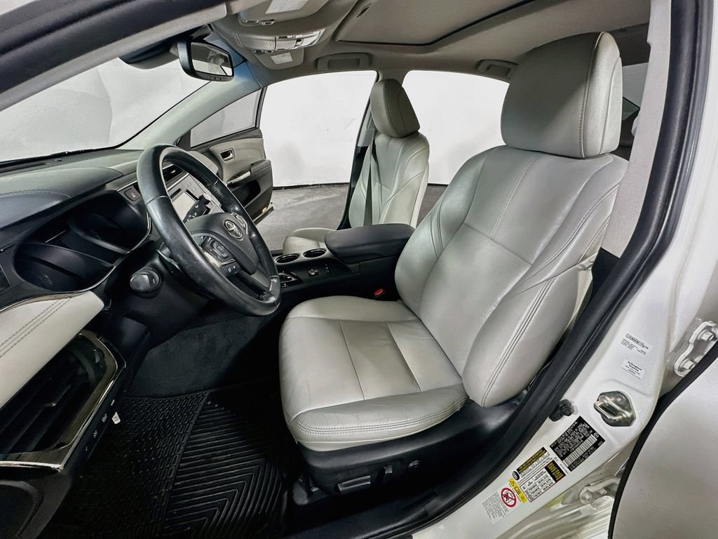 Used 2017 Toyota Avalon Touring FWD image 17