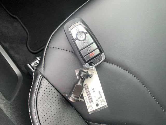 New 2026 Ford Escape SE w/ PHEV Premium Package image 16