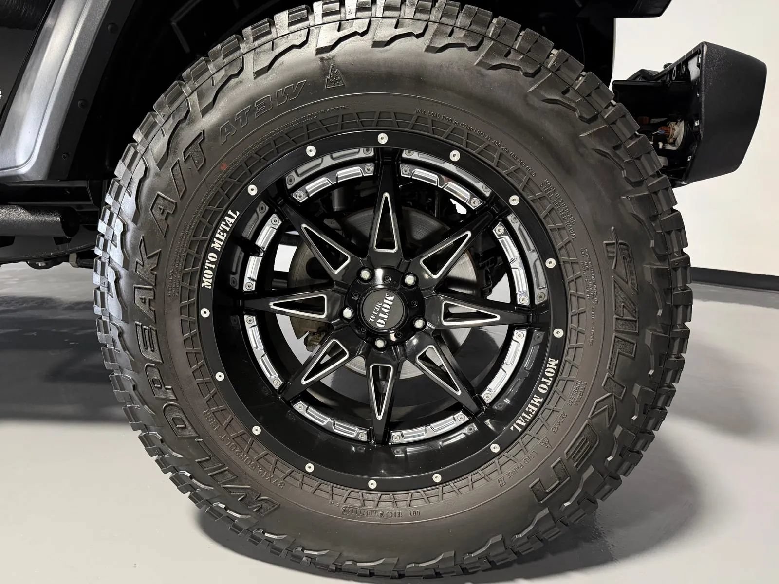 Used 2018 Jeep Wrangler Unlimited Sport S AWD/4WD image 9