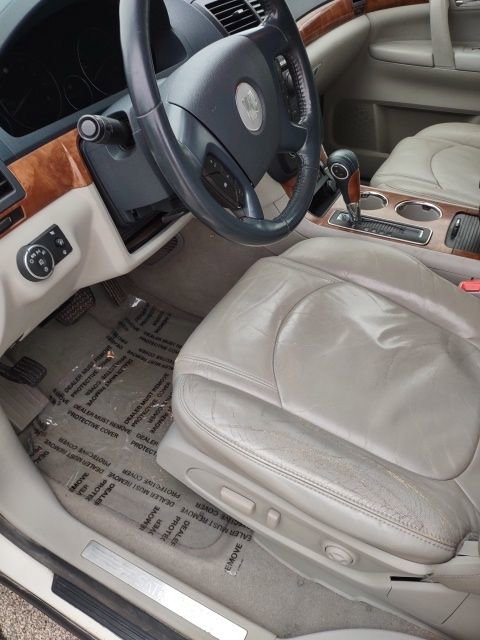 Used 2008 Saturn Outlook XR w/ Premium Trim Package image 11