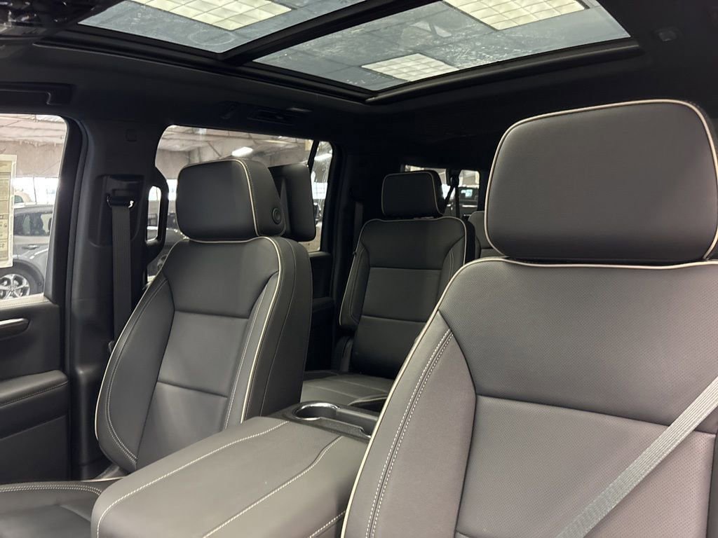 New 2026 Chevrolet Suburban Premier image 30