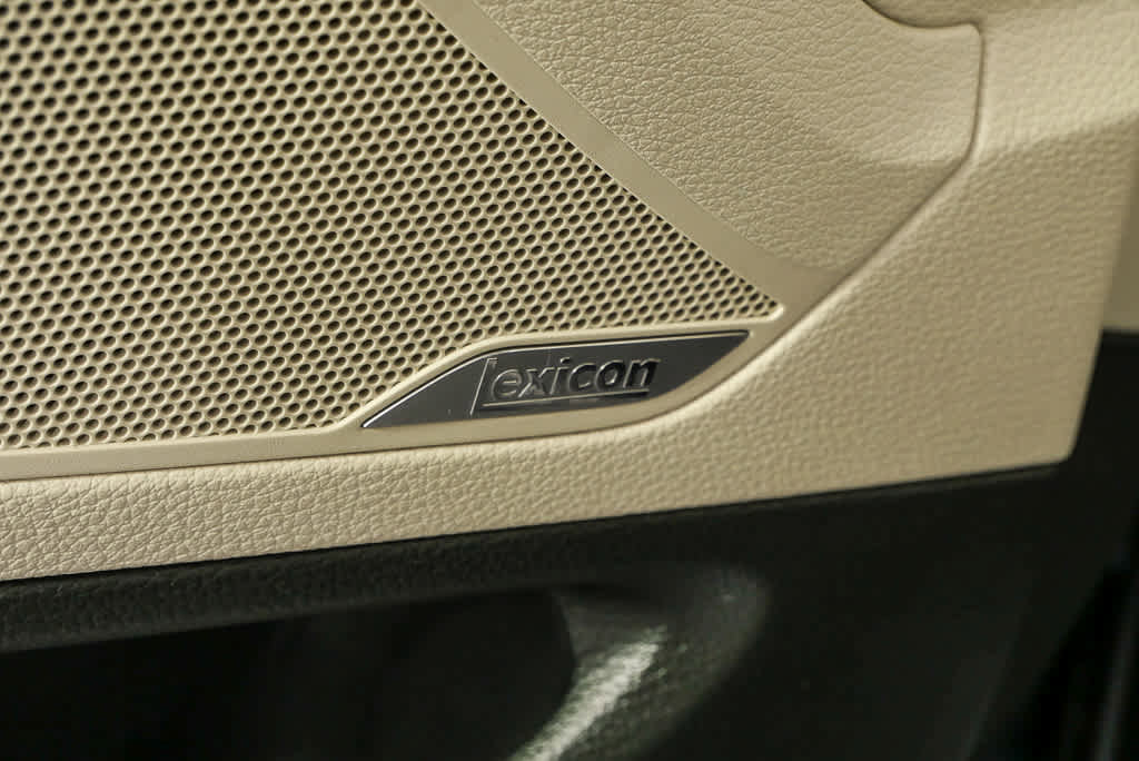 Used 2018 Genesis G80 3.8 w/ Option Group 03 image 7