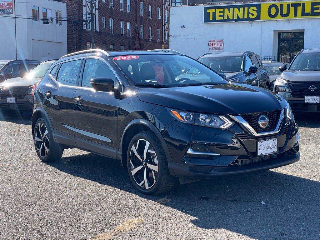 Certified 2022 Nissan Rogue Sport SL AWD/4WD image 3