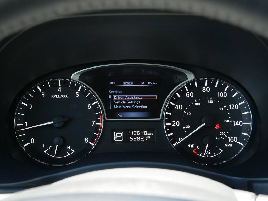 Used 2015 Nissan Pathfinder Platinum w/ Family Entertainment Package AWD/4WD image 22