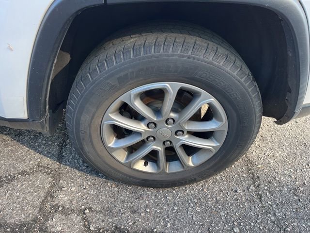 Used 2014 Jeep Grand Cherokee Limited image 32