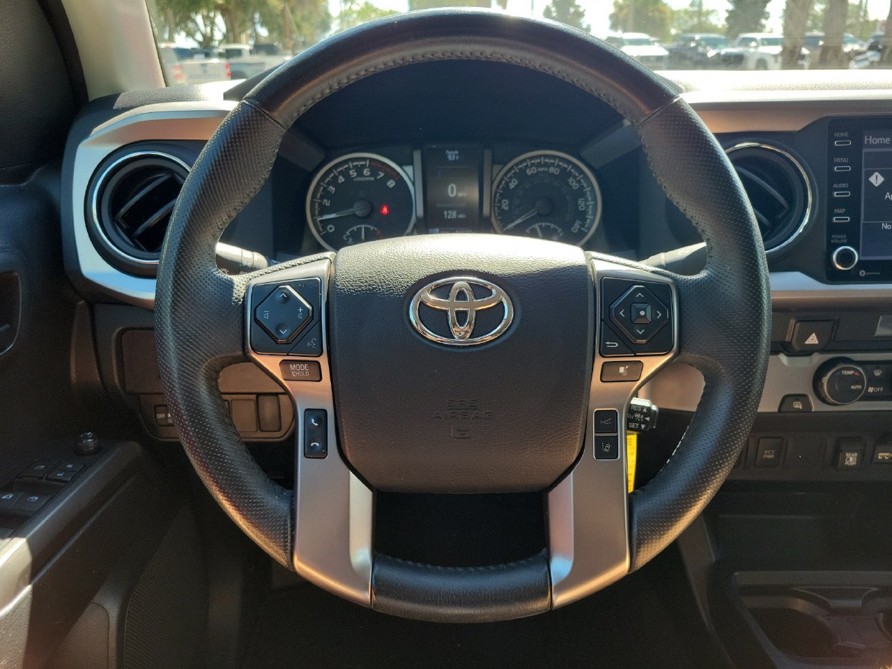 Used 2022 Toyota Tacoma SR5 w/ Technology Package RWD image 17