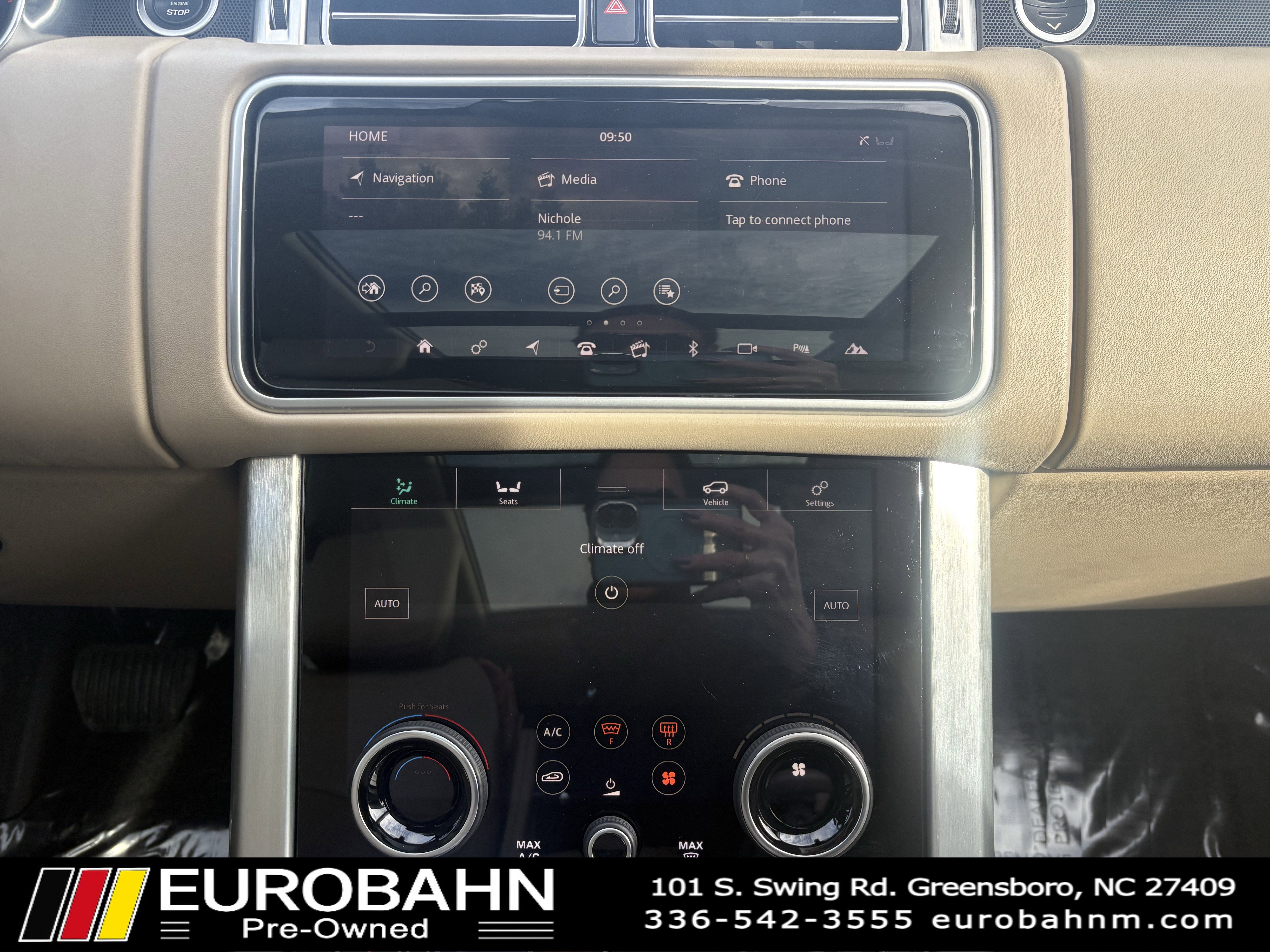 Used 2018 Land Rover Range Rover HSE image 20