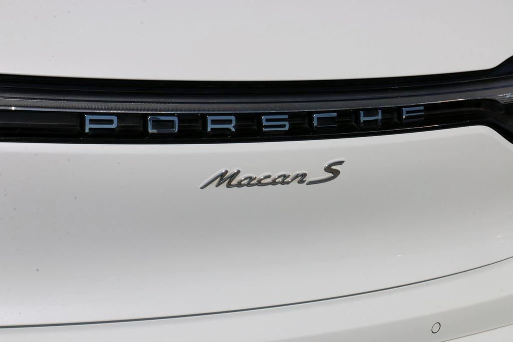 Used 2024 Porsche Macan S AWD/4WD image 8