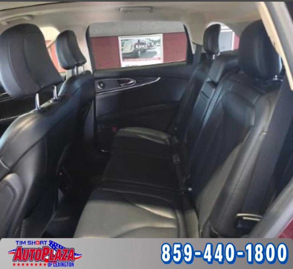 Used 2022 Lincoln Nautilus Reserve w/ Equipment Group 201A image 6